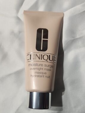 Clinique Moisture Surge Overnight Mask - Beige